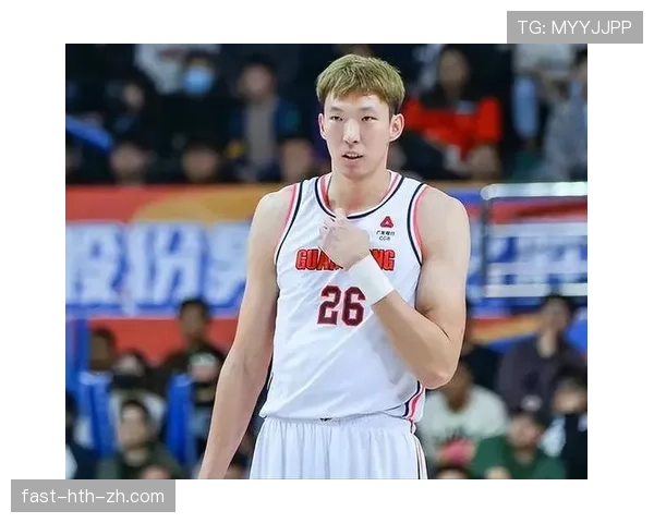 周琦一练起球，隔壁邻居都得改叫“篮球场”了吧？