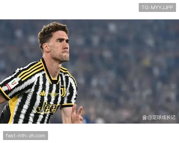 弗拉霍维奇如何扛起塞尔维亚锋线核心的战术责任？